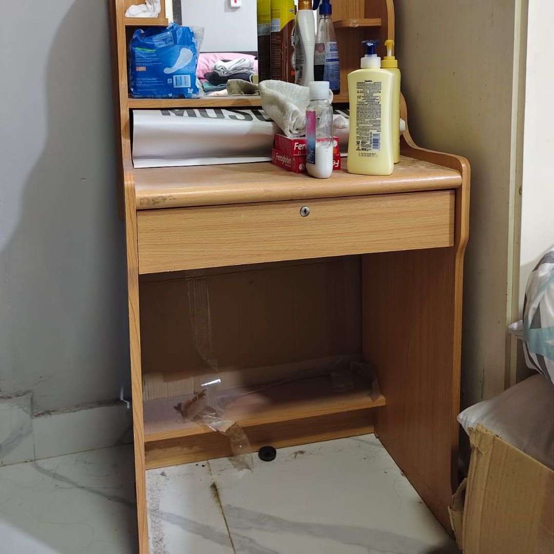 مرآة مع درج - 70 ريال - Image 2